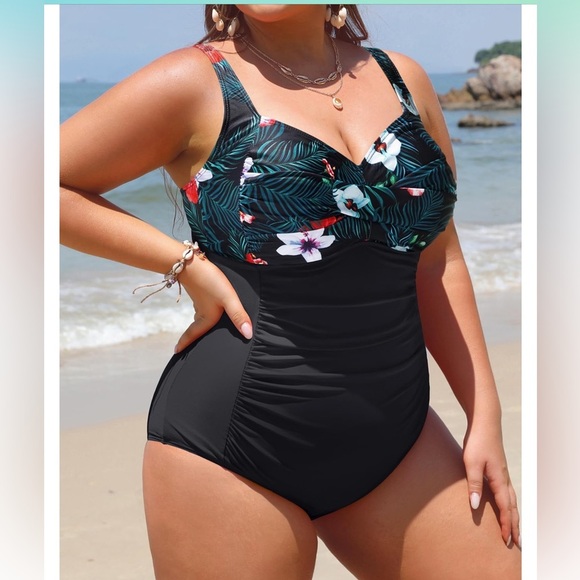 Women's V Neck One Piece Black Floral Swimsuit Monokini‎ NWT Size 14W - Picture 3 of 5